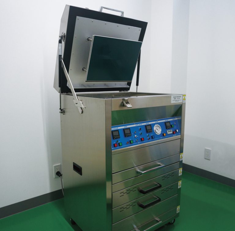 シール・ラベル印刷会社の丸紀印刷の設備紹介：製版機　TAKANO PROCESSER DX-A3